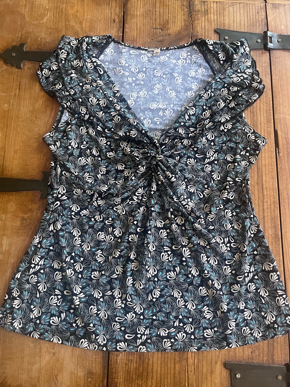 Susan Lawrence Black Floral Twist-Front Sleeveless Top